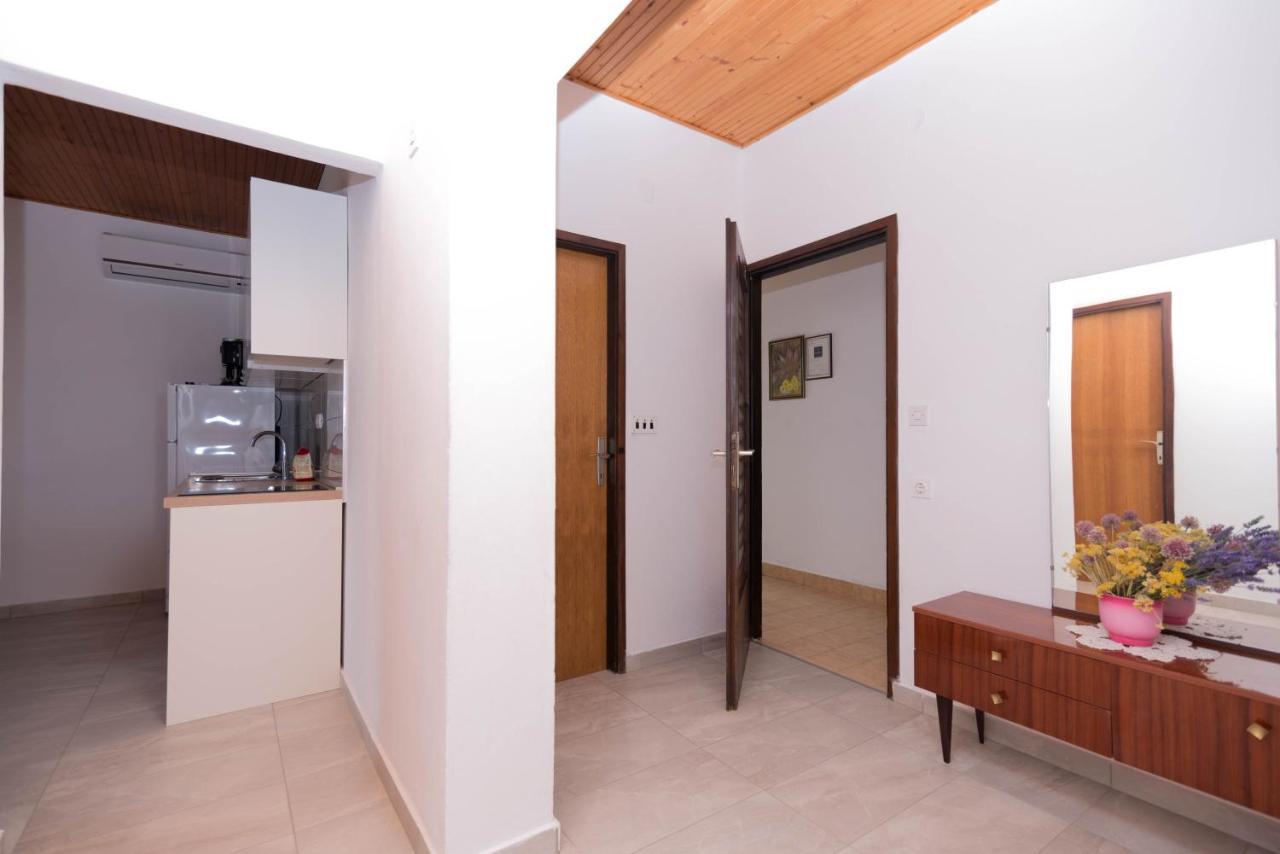Apartments Salis Pag Town Exterior foto